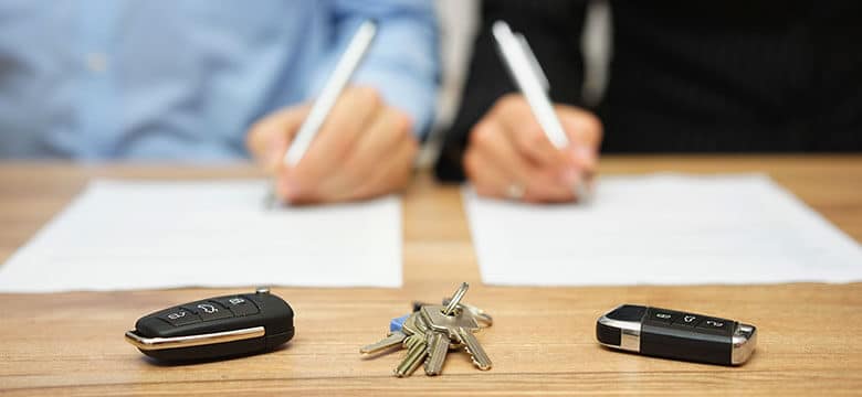 Parents settling divorce paperwork outside of court